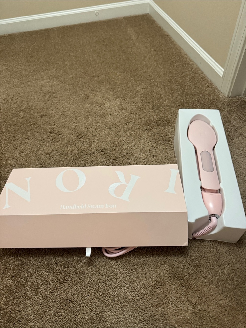 NORI Pink Handheld Garment Steamer Brush - Picture 5 of 6